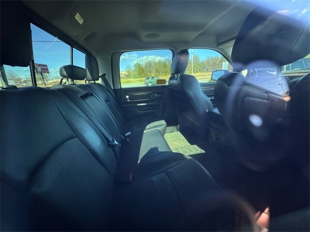 2015 Ram 1500 Laramie photo 3