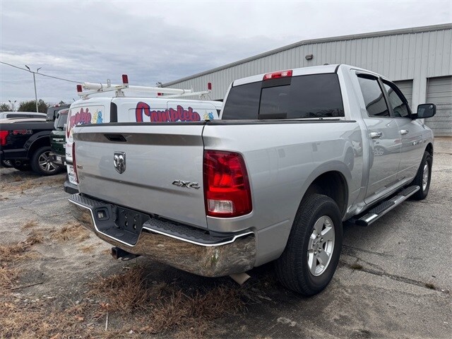 2011 Ram 1500 SLT photo 4