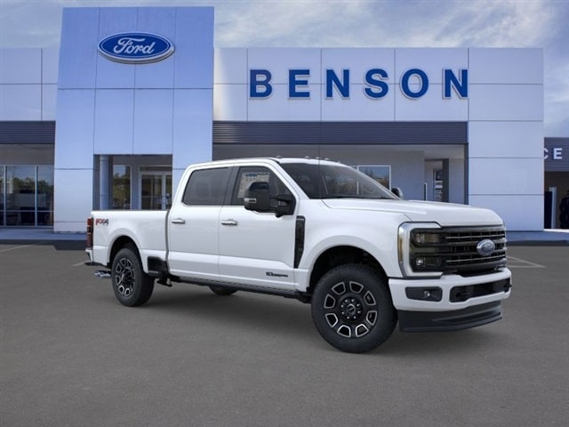 2026 Ford F-250 Super Duty Platinum's photo