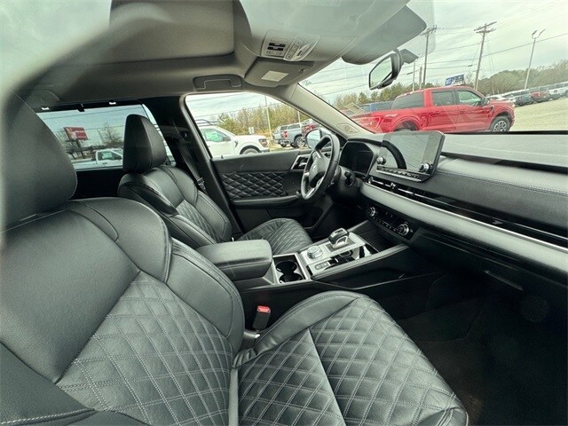 2023 Mitsubishi Outlander SEL photo 2