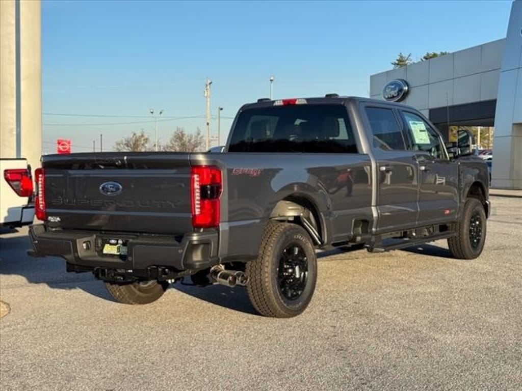 New 2024 Ford F-250 Super Duty XLT 4x4 XLT Crew Cab 8 ft. LB Pickup