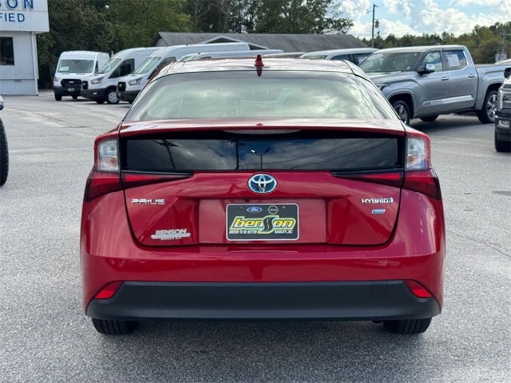 Used 2021 Toyota Prius L Hatchback