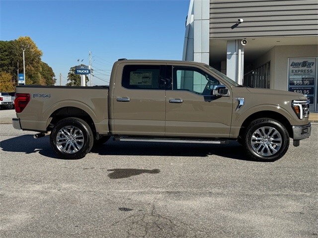 2025 Ford F-150 Lariat photo 2