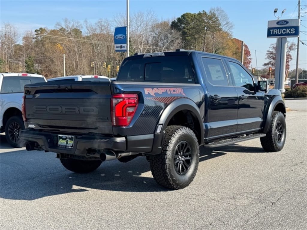 New 2025 Ford F-150 Raptor 4x4 Raptor SuperCrew 5.5 ft. SB