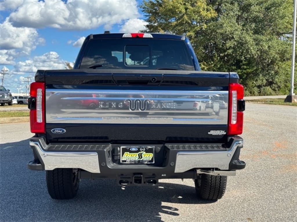 New 2025 Ford F-250 Super Duty King Ranch 4x4 King Ranch Crew Cab 6.8 ft. SB Pickup