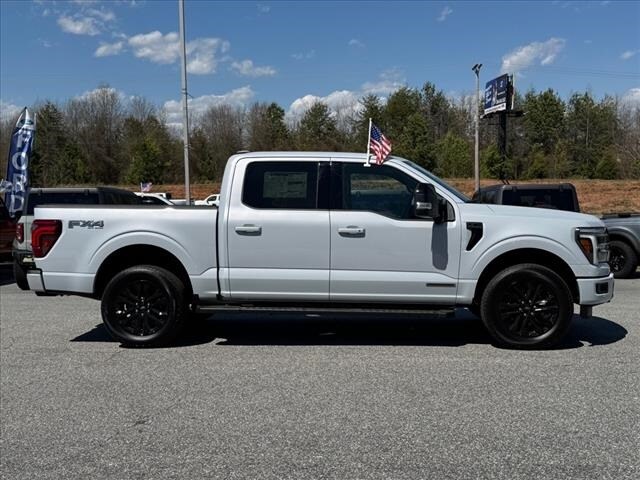 2025 Ford F-150 Lariat photo 2