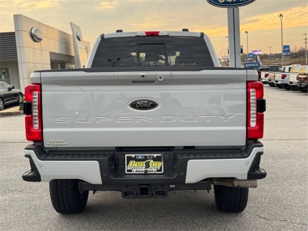 New 2026 Ford F-250 Super Duty Lariat 4x4 Lariat Crew Cab 6.8 ft. SB Pickup