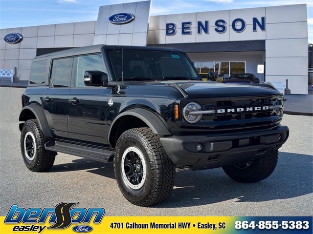 2025 Ford Bronco 4-Door Outer Banks's photo