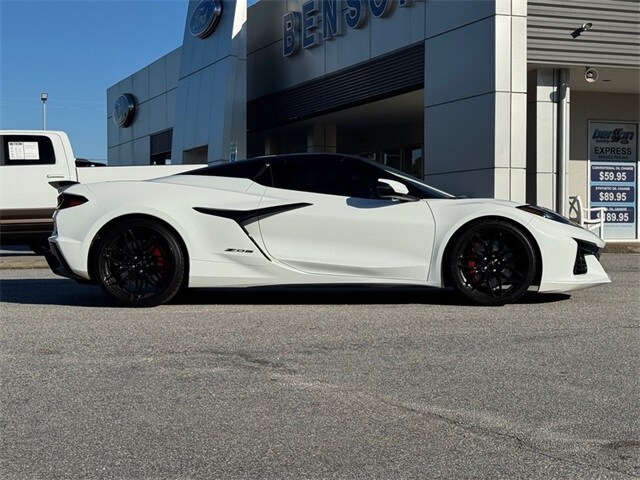 2025 Chevrolet Corvette Z06 Convertible photo 2