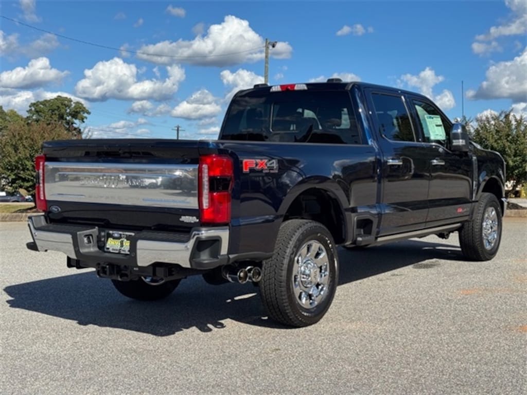 New 2025 Ford F-250 Super Duty King Ranch 4x4 King Ranch Crew Cab 6.8 ft. SB Pickup