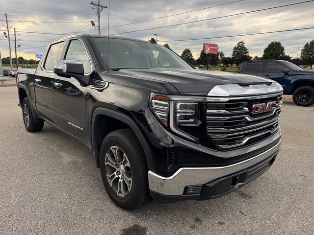 2025 GMC Sierra 4WD Crew Cab Short Box SLT's photo
