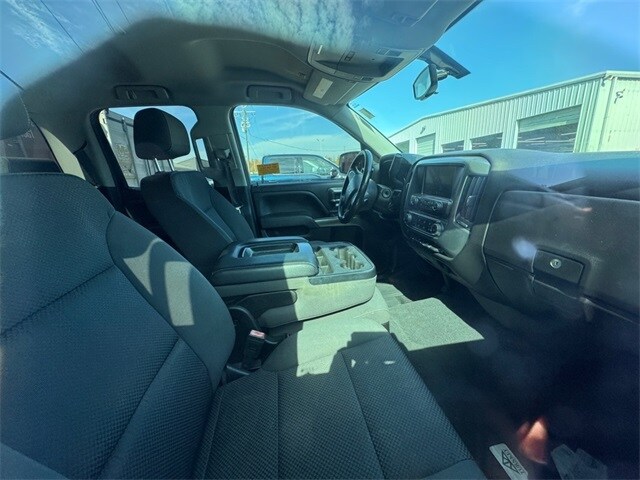 2019 Chevrolet Silverado 1500 LT photo 3