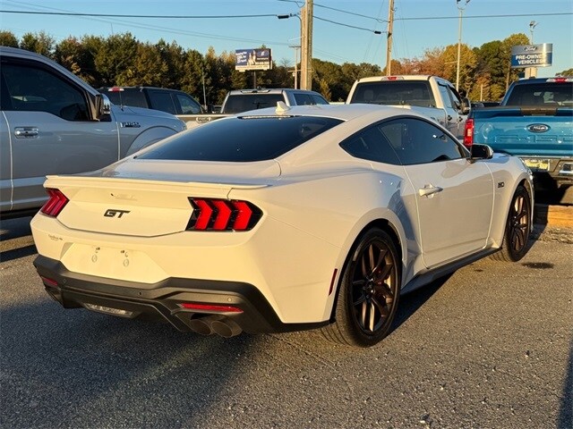 2024 Ford Mustang GT Premium photo 4