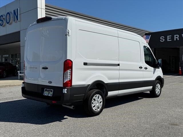2025 Ford Transit photo 3