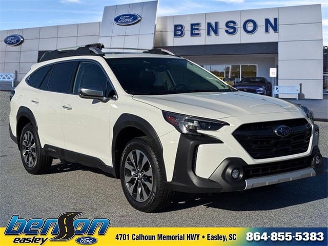 2024 Subaru Outback Touring's photo