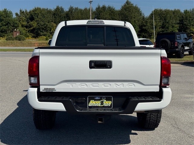 2023 Toyota Tacoma SR5 photo 4