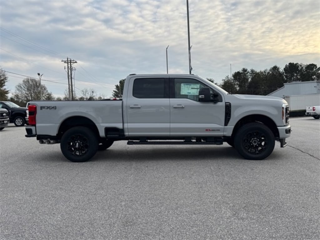 New 2026 Ford F-250 Super Duty Lariat 4x4 Lariat Crew Cab 6.8 ft. SB Pickup