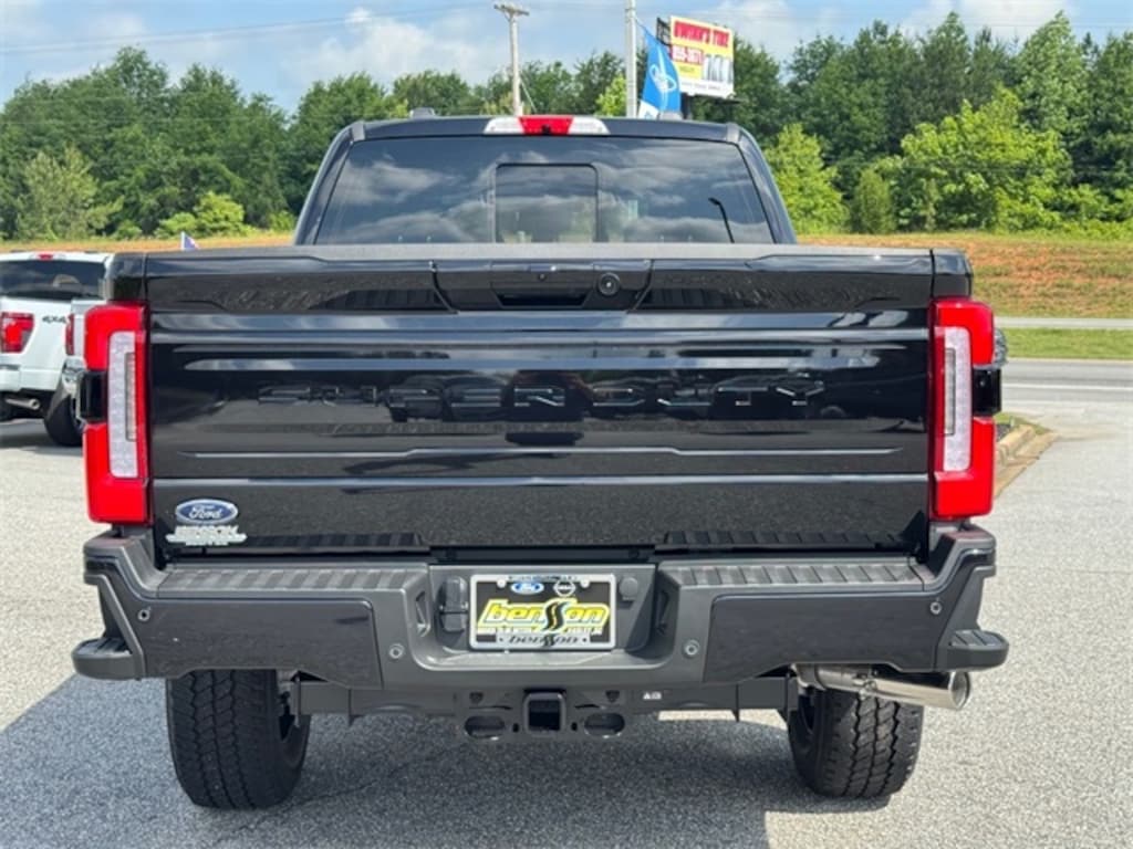 New 2025 Ford F-350 Super Duty Platinum 4x4 Platinum Crew Cab 6.8 ft. SB SRW Pickup