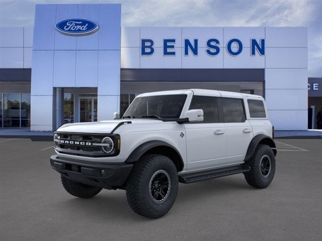 2025 Ford Bronco 4-Door Outer Banks's photo