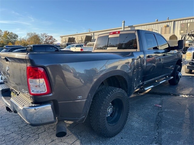 2021 Ram 3500 Tradesman photo 2