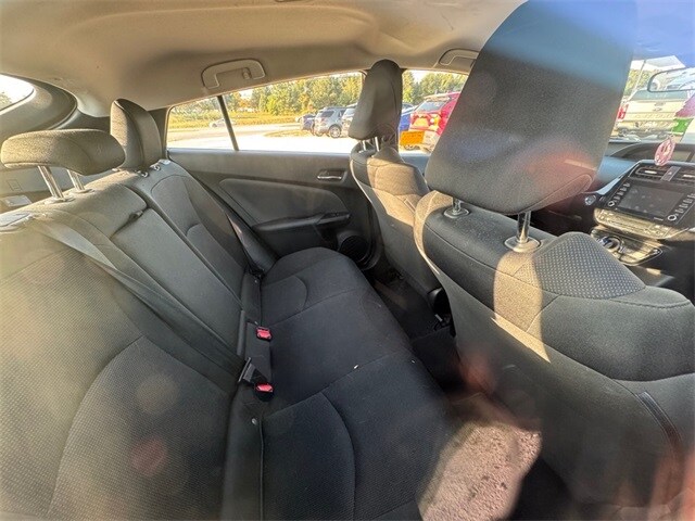 2021 Toyota Prius L photo 4