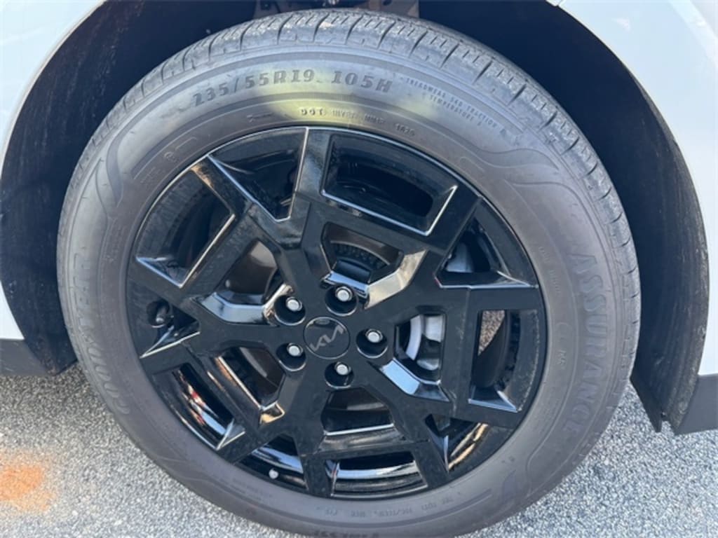 Used 2026 Kia Carnival SX Minivan/Van