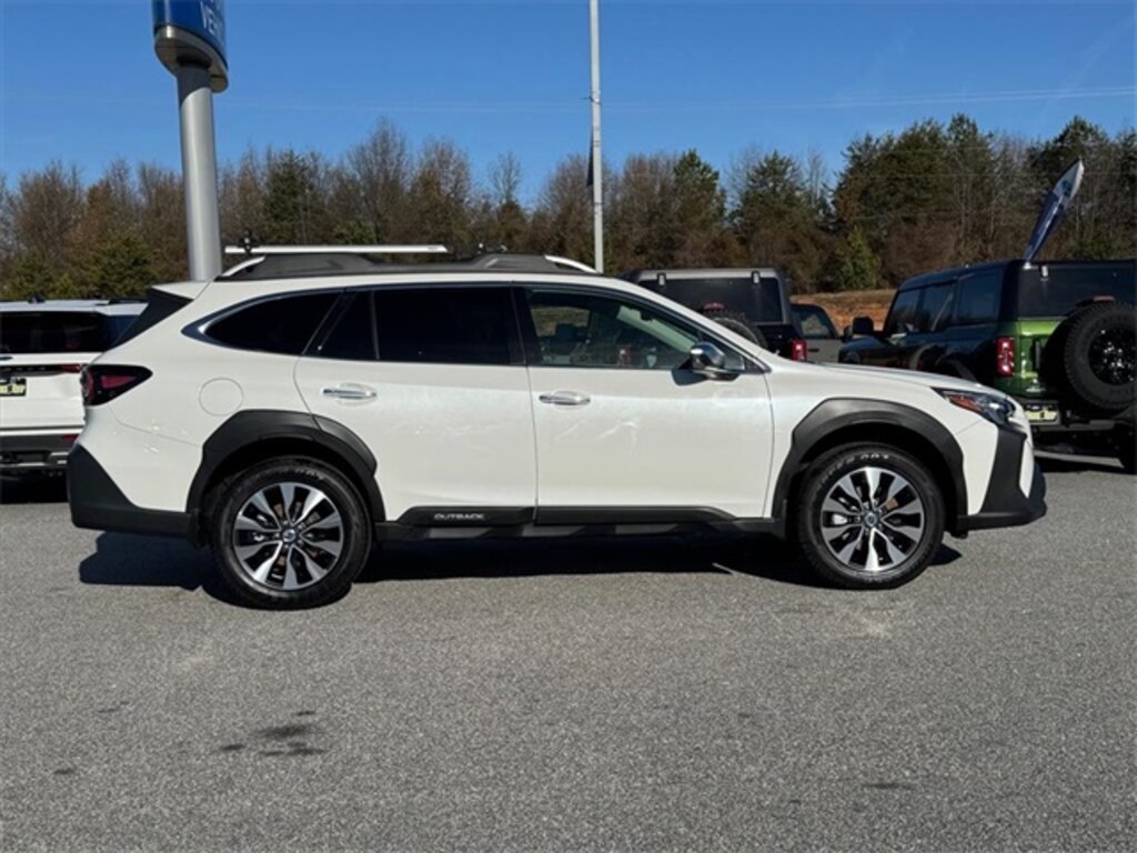 Used 2024 Subaru Outback Touring SUV