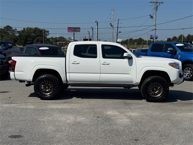 2023 Toyota Tacoma SR5 photo 2
