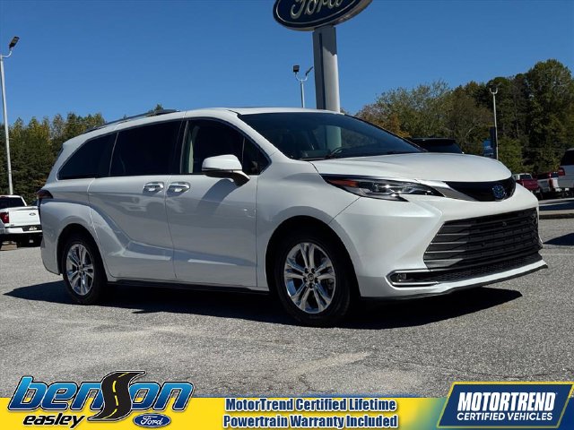 2022 Toyota Sienna Platinum
