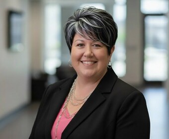 Staff member Lisa Jo Swain from ID_73a6d4fd0ec3