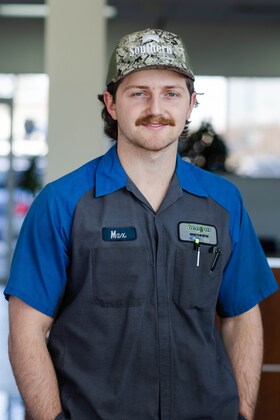 Staff member Max from ID_7faad5