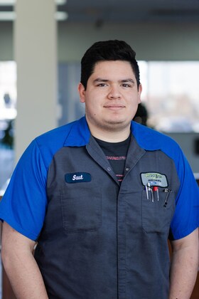 Staff member Saul from ID_7faad5