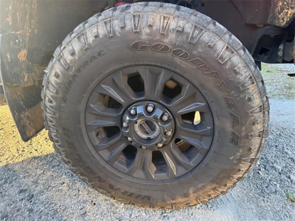 Used 2022 Ford F-250SD Lariat Truck