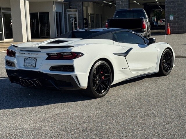 2025 Chevrolet Corvette Z06 Convertible photo 3
