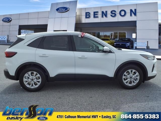 2024 Ford Escape Active photo 2