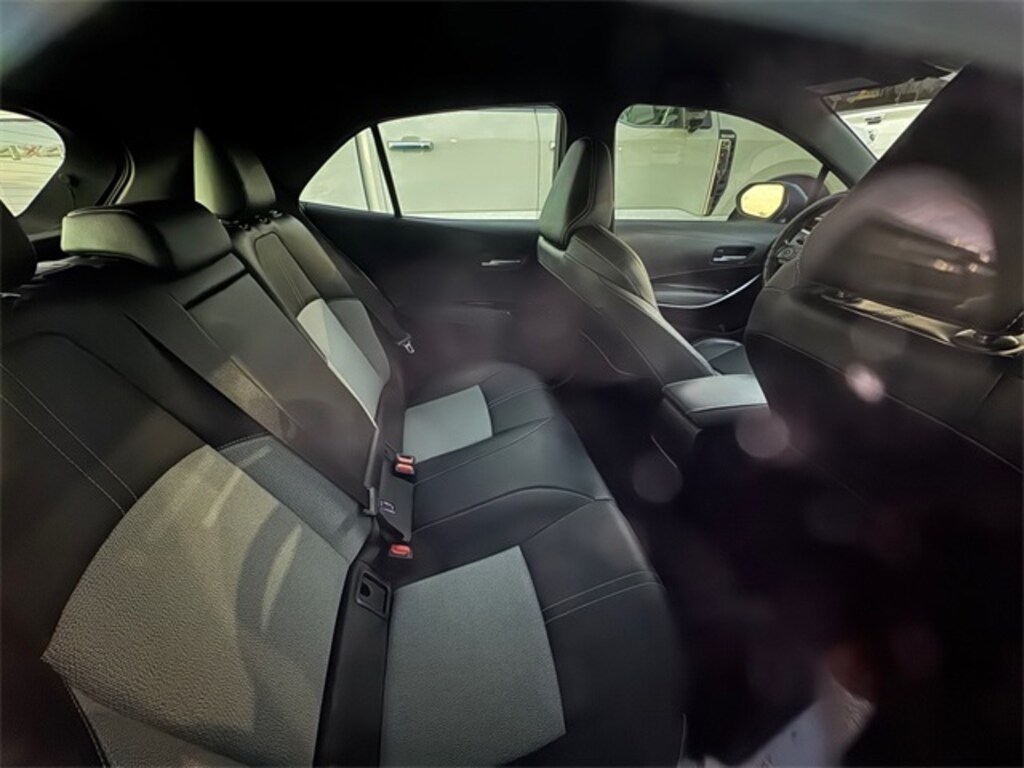 Used 2019 Toyota Corolla Hatchback SE Hatchback