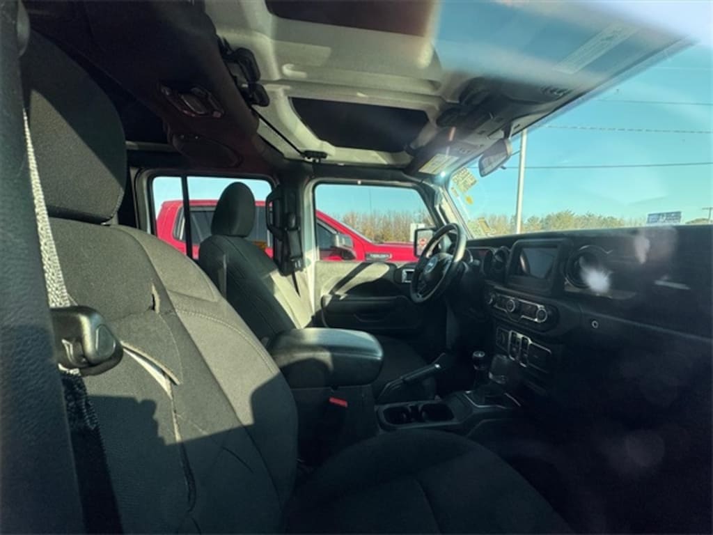 Used 2022 Jeep Wrangler Unlimited Sport Altitude SUV