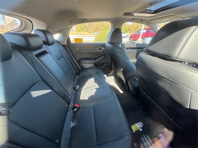 2024 Honda Civic EX-L Hatchback photo 4