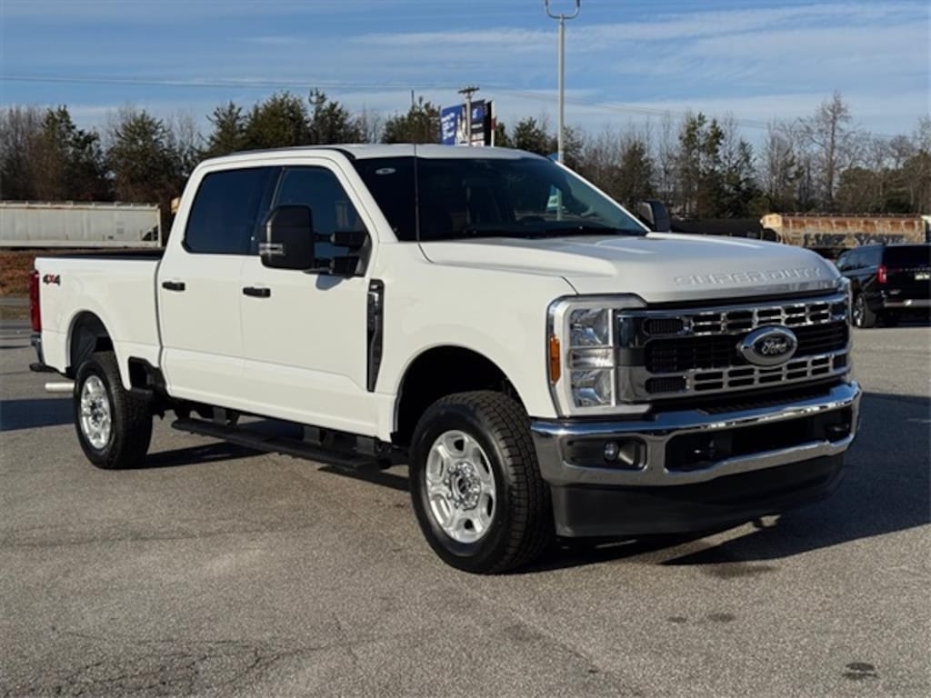 Used 2025 Ford F-250SD XLT Truck