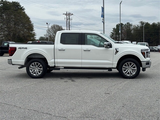 2025 Ford F-150 Lariat photo 2