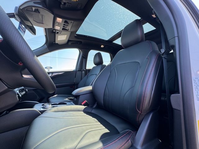 2025 Ford Escape ST-Line Elite - Photo 14