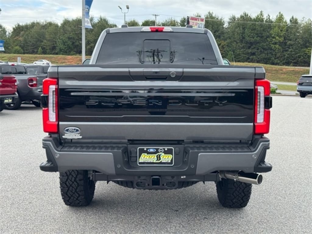 New 2026 Ford F-350 Super Duty Platinum 4x4 Platinum Crew Cab 6.8 ft. SB SRW Pickup