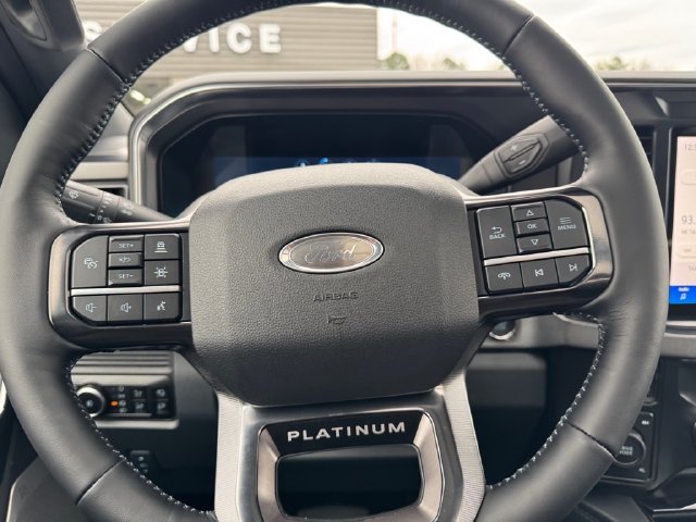 2026 Ford F-250 Super Duty Platinum - Photo 17