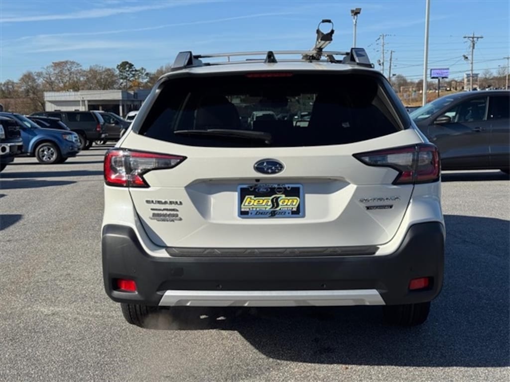 Used 2024 Subaru Outback Touring SUV