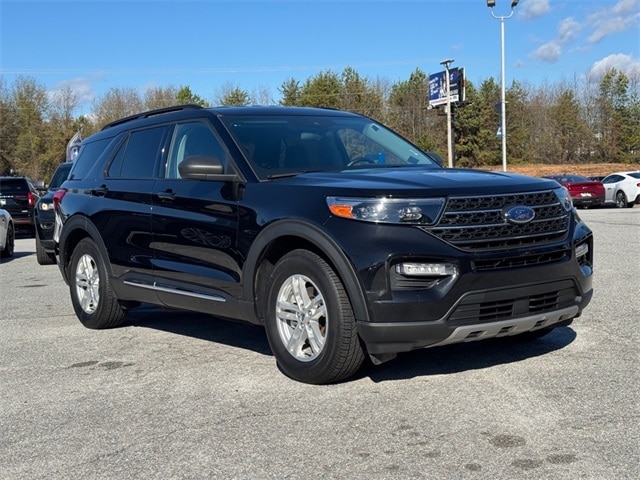 2023 Ford Explorer XLT's photo