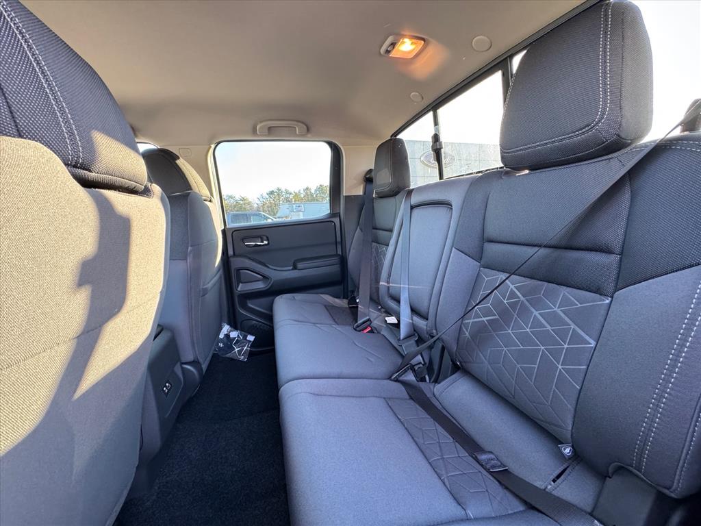 2026 Nissan Frontier SV - Photo 11