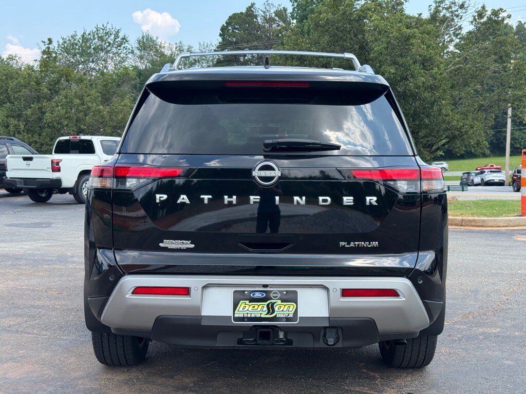 2024 Nissan Pathfinder Platinum photo 4