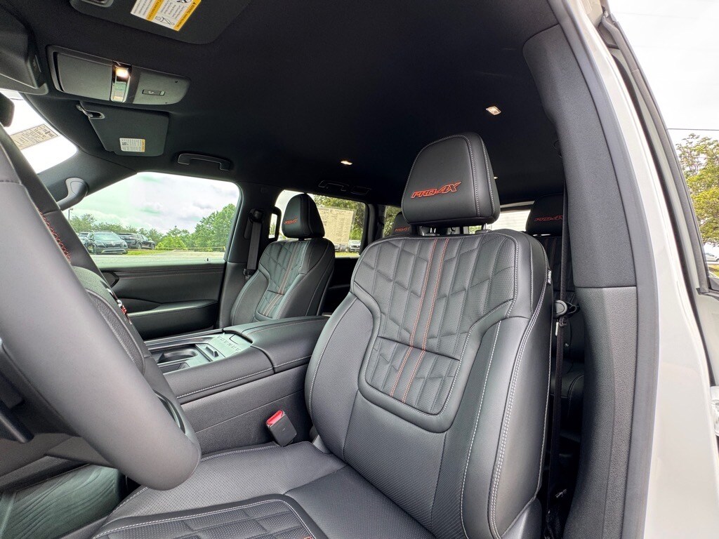 2025 Nissan Armada PRO-4X - Photo 16