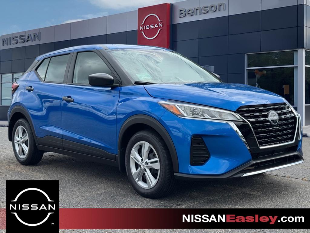 2025 Nissan KICKS PLAY Base's photo