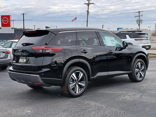 2025 Nissan Rogue SL photo 3